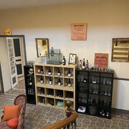 马丁内城堡酒店 住宿加早餐酒店 3*