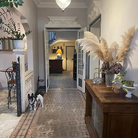 马丁内城堡酒店